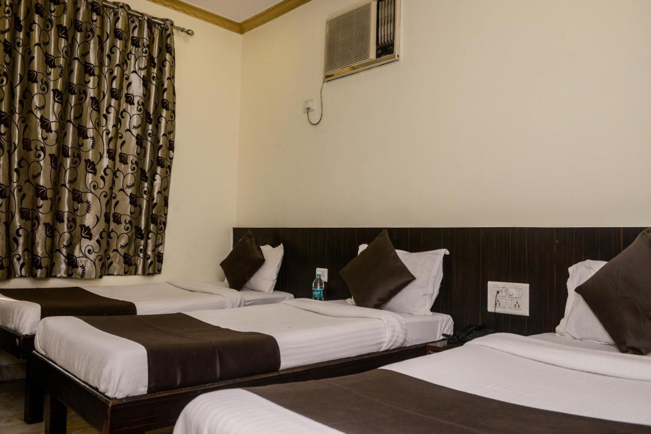 Hotel National Mumbai  Buitenkant foto