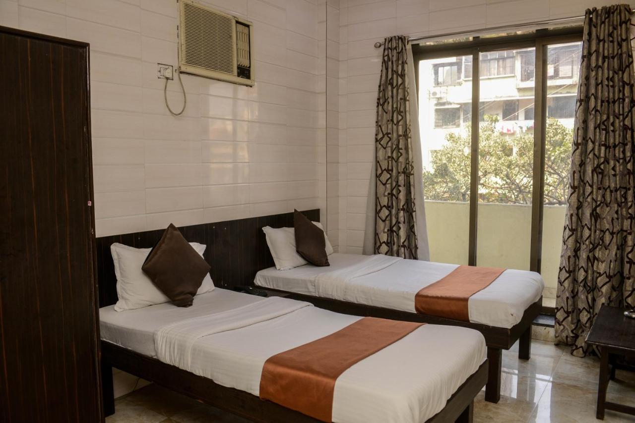 Hotel National Mumbai  Buitenkant foto