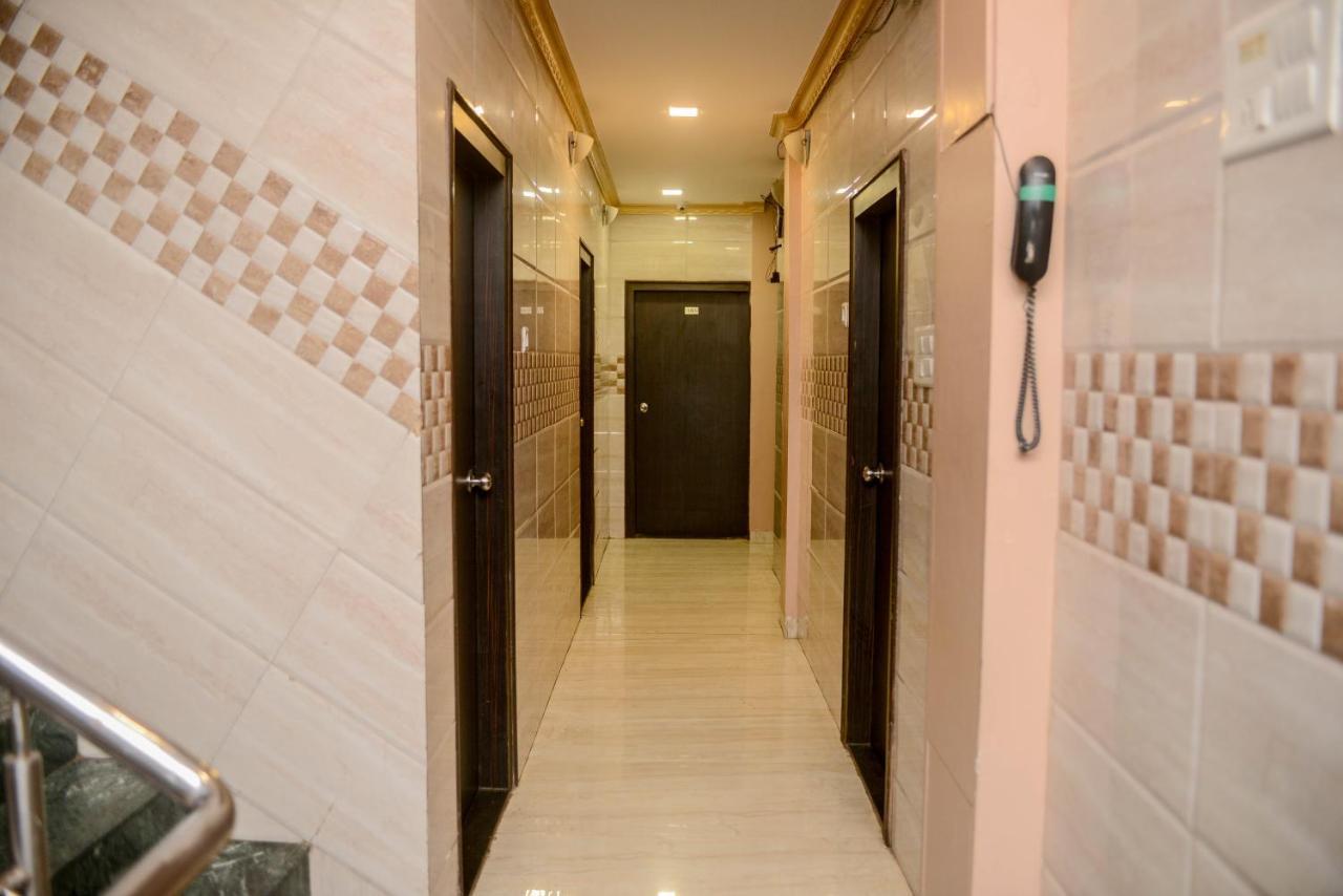 Hotel National Mumbai  Buitenkant foto