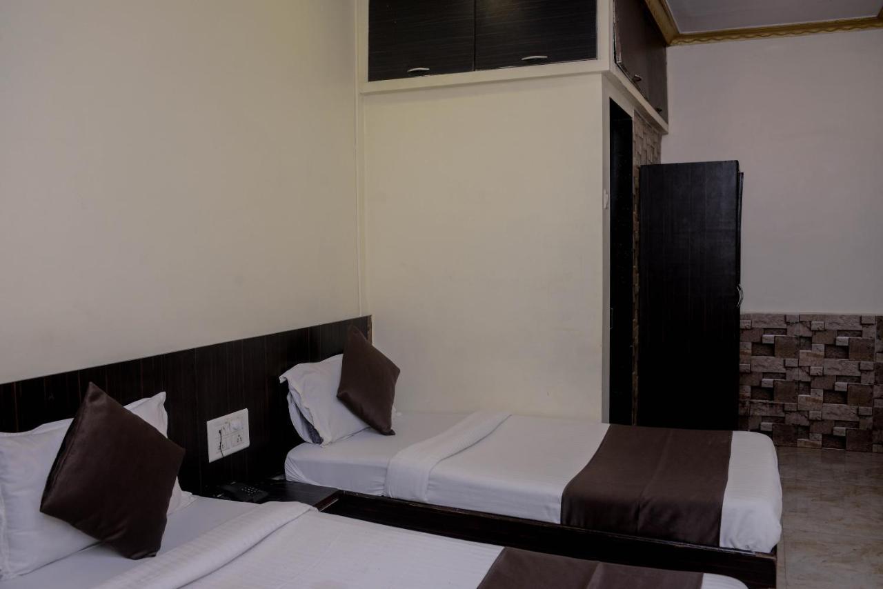Hotel National Mumbai  Buitenkant foto