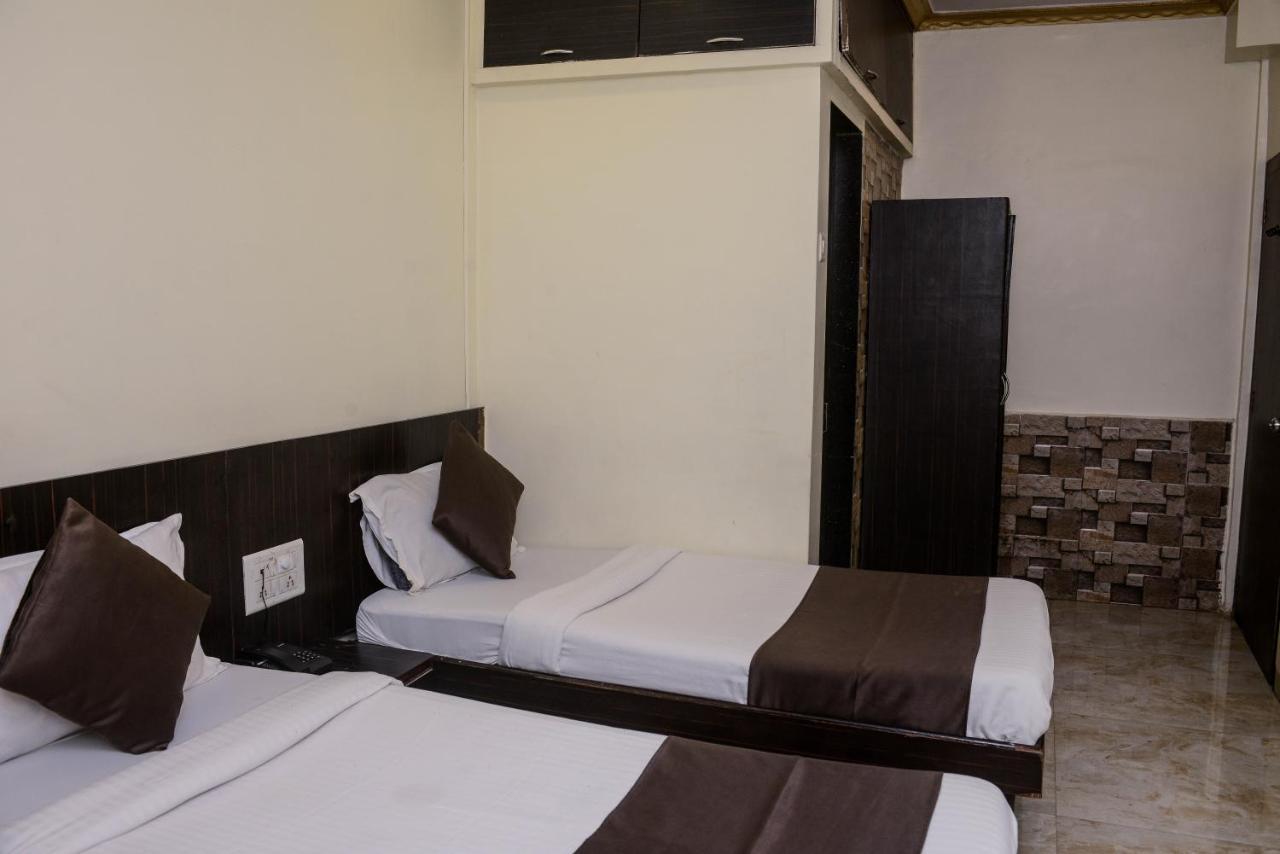Hotel National Mumbai  Buitenkant foto