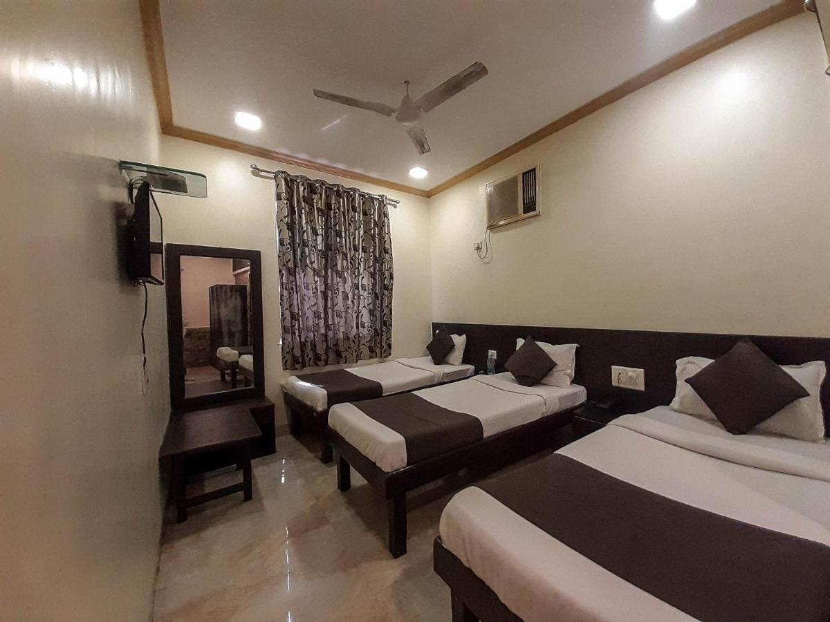 Hotel National Mumbai  Buitenkant foto